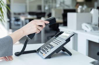 ビジネスフォンとIP電話の違いとは？導入前に知っておきたいメリットや選び方を解説