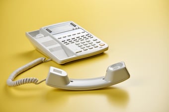 固定電話を直収電話にするときの注意点